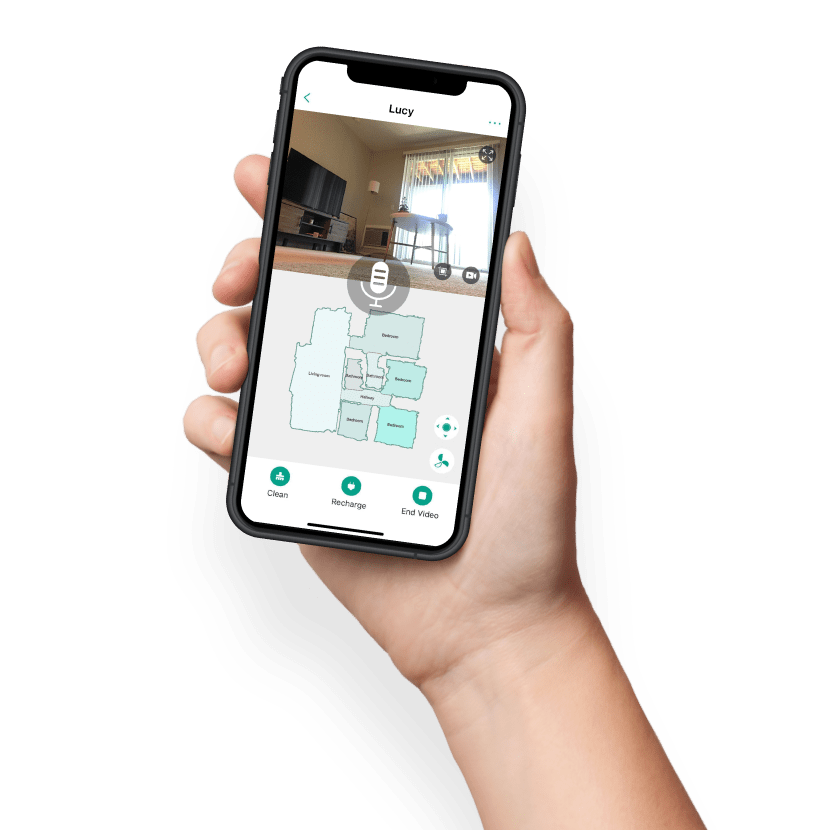 Trifoアプリ(Lucy表示)使用中のスマホを持つ手